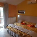 Il Laghetto 4*