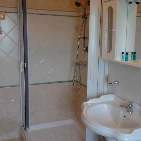 Il Laghetto Bed and Breakfast
