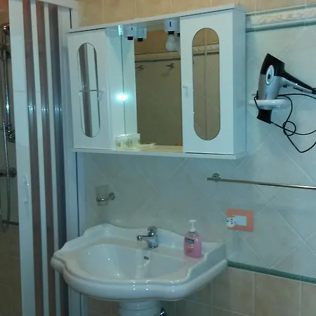 Bed and Breakfast Il Laghetto Καστροβιλάρι